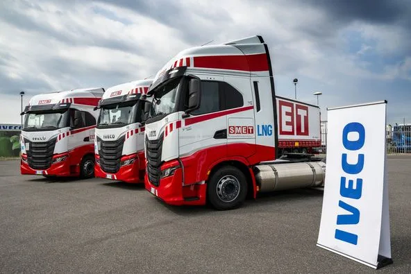 Consegna 40 Iveco Sway LNG _SMET